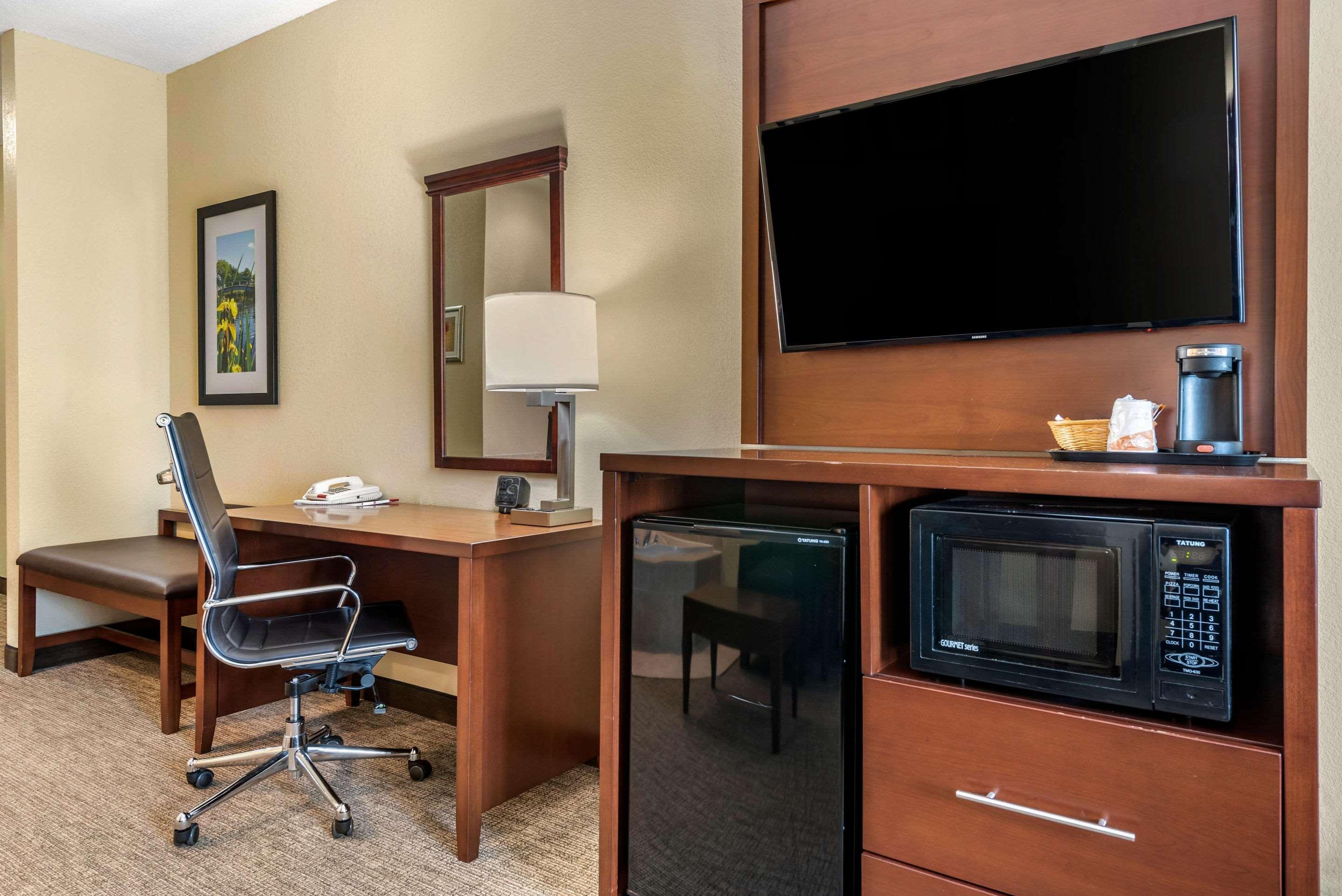 Comfort Suites Dayton-Wright Patterson Exteriér fotografie